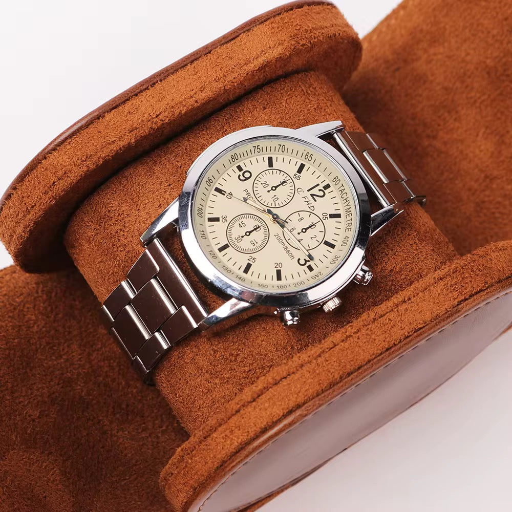 SINGLE SLOT BROWN LEATHER WATCH ROLL TRAVEL CASE.