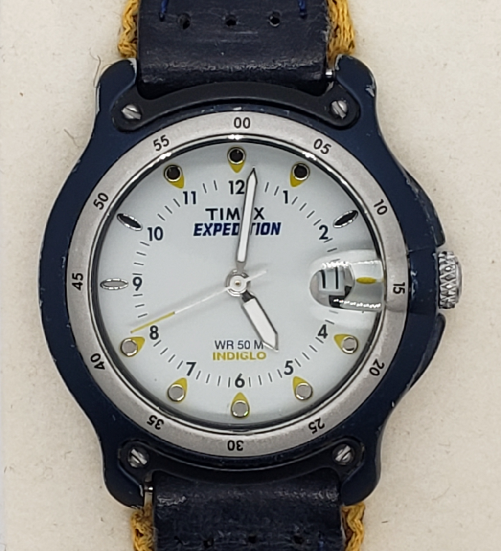 Timex watch indiglo sales wr 50m price
